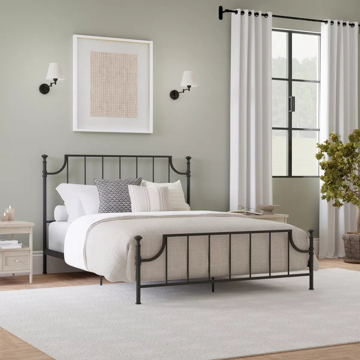 Queen Veridian Metal Bed in Matte Black Finish