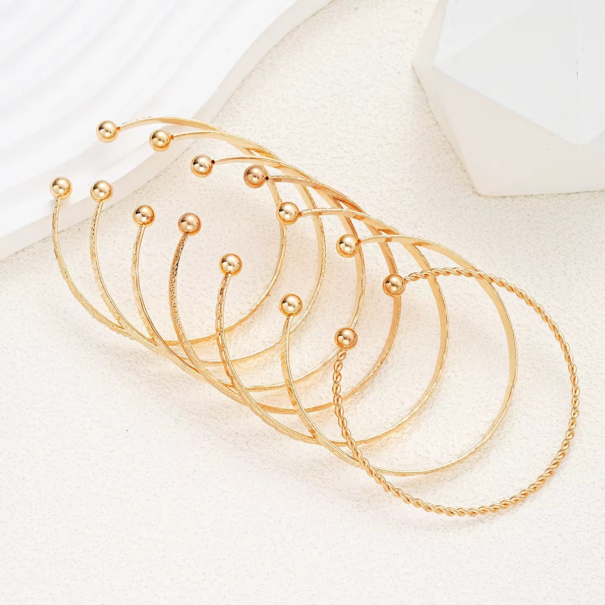 7 Pcs/Set Punk Gold Color Bracelets for Women Streetwear Goth Heart Prints Metal Design Open Bangle Fashion Jewelry Gifts