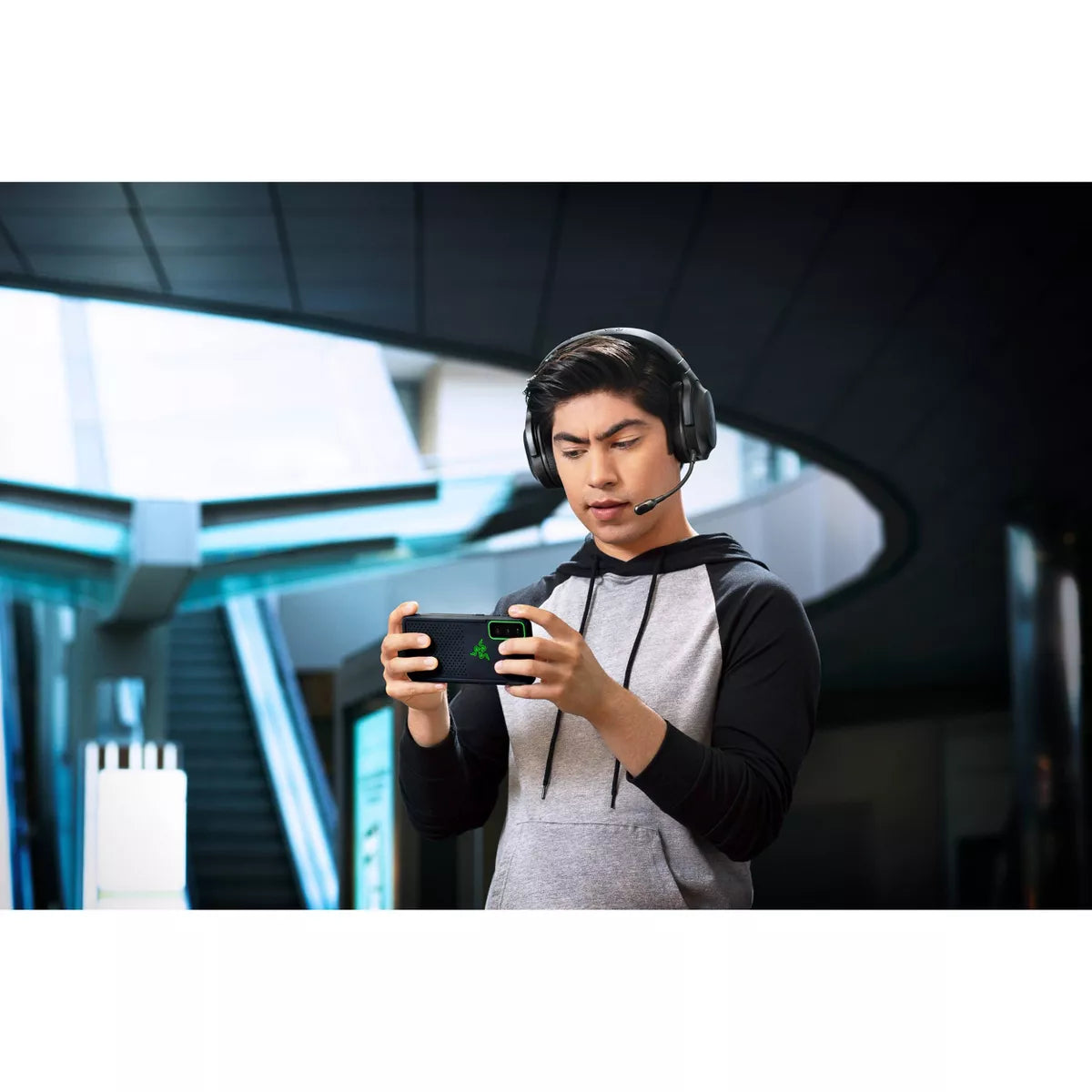 Wireless Gaming Headset for PlayStation 4, PlayStation 5, and PC - Black