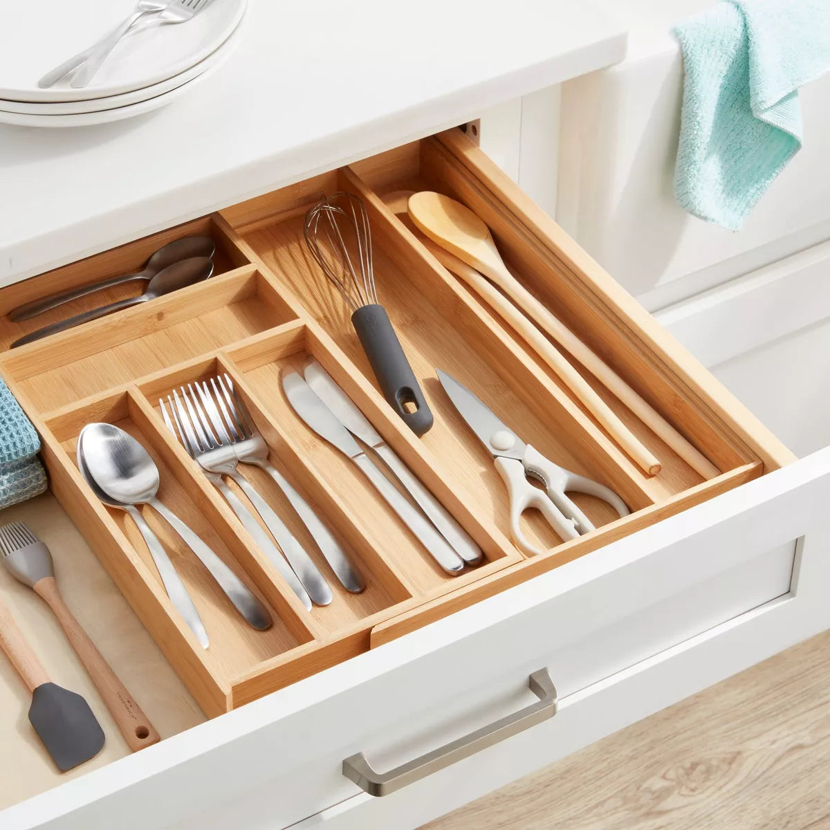 Bamboo 7-Compartment Drawer Organizer in Brown - Expandable Storage Solution for Kitchen Utensils and Silverware