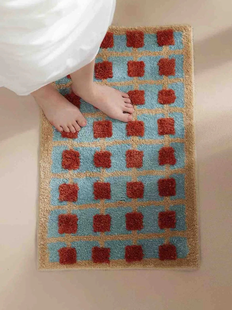 Ultra Soft Retro Whimsical Bath Rug, Machine-Washable, Absorbent Mat