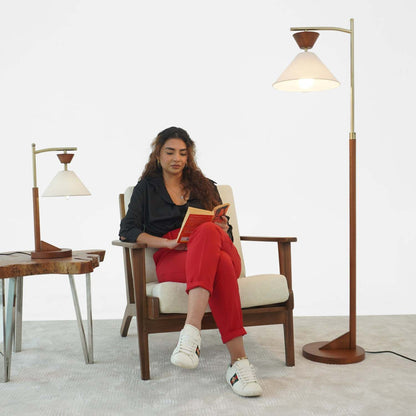 528827631