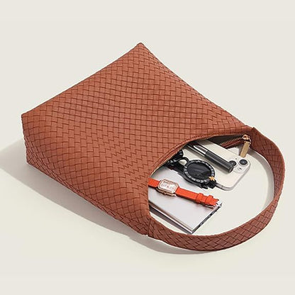 528994811