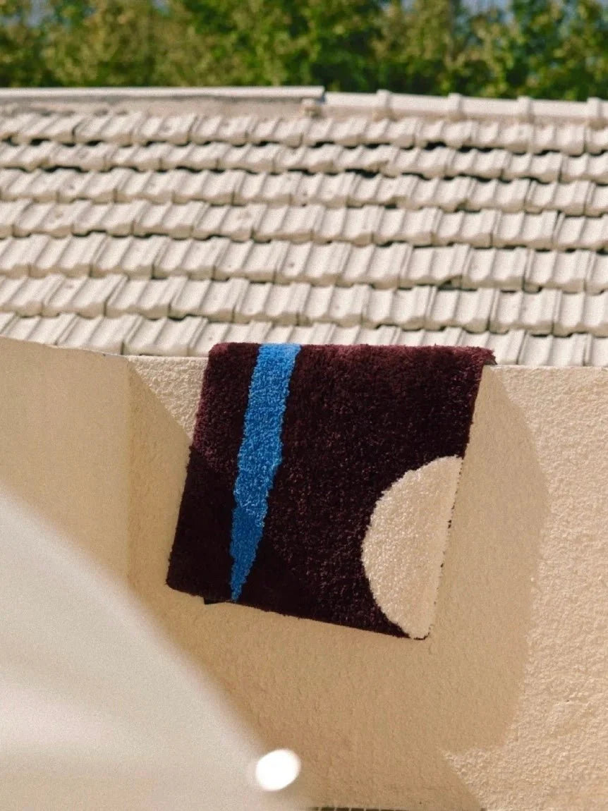 Ultra Soft Contemporary Abstract Bath Rug, Absorbent, Anti-Slippery Mat