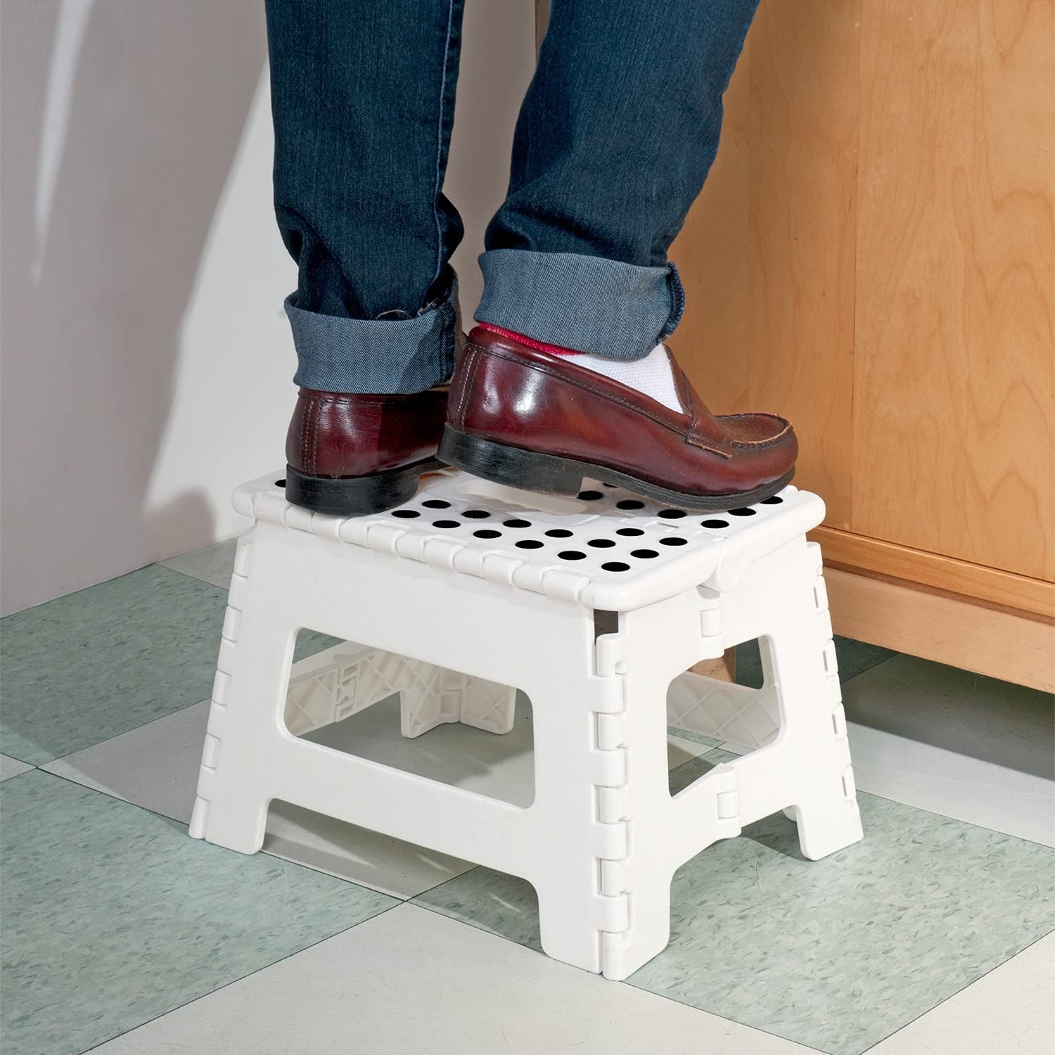 9-Inch Lightweight Folding Step Stool with Anti-Skid & Non-Slip Design, Collapsible, 300 Lb Capacity, White